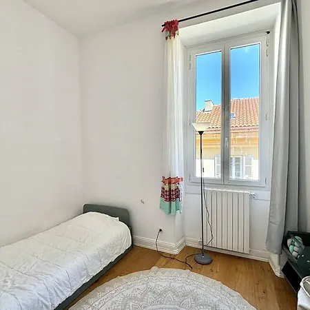 Renove Au Centre D'ajaccio, 3 Chambres, Clim, Proche Plage Et Commerces - Fr-1-61-637 Appartement *