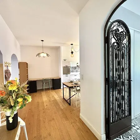 Renove Au Centre D'ajaccio, 3 Chambres, Clim, Proche Plage Et Commerces - Fr-1-61-637 *